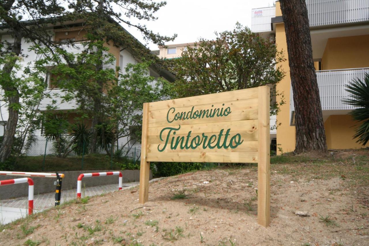 Ba- Tintoretto Apartments - Lignano Sabbiadoro Eksteriør billede