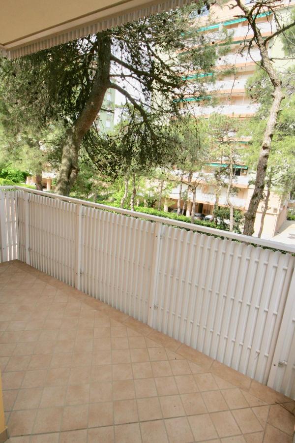 Ba- Tintoretto Apartments - Lignano Sabbiadoro Eksteriør billede