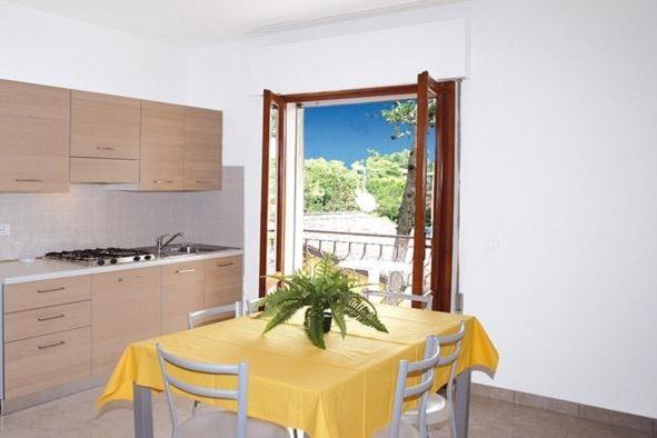 Ba- Tintoretto Apartments - Lignano Sabbiadoro Eksteriør billede